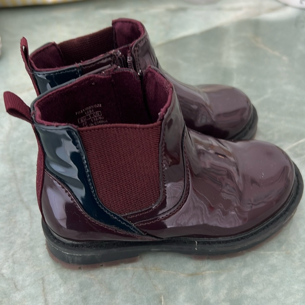 Excellent condition maroon Zara patent leather booties toddler size 6